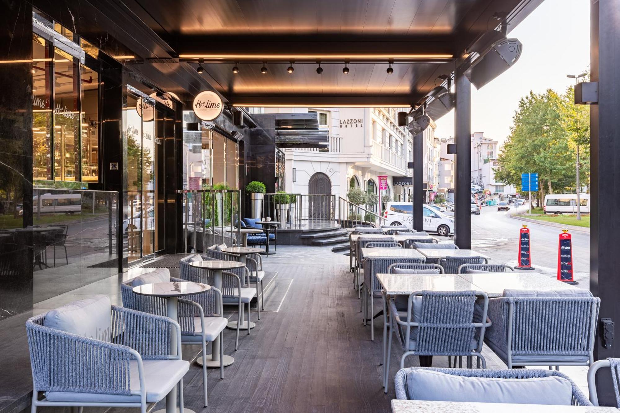 Stayso The House Hotel Istanbul Exterior foto The exterior of a typical café in Athens